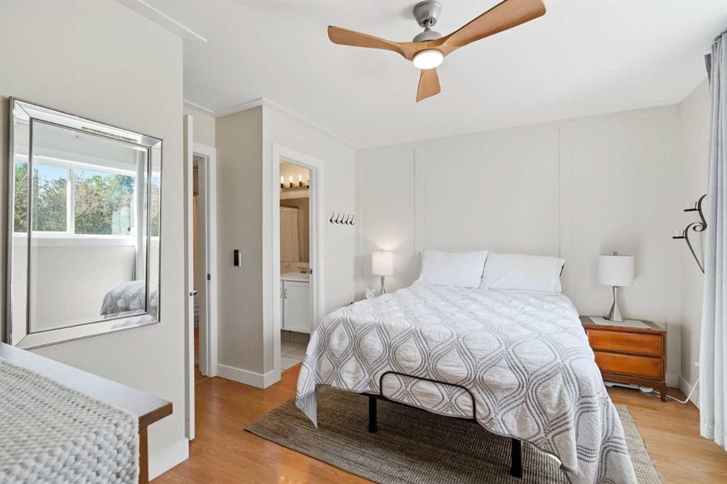 19 Millcrest Way Sw, Calgary, AB - Indoor Photo Showing Bedroom