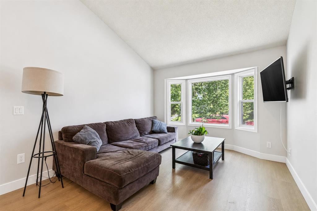 189 Deerfield Terrace Se, Calgary, AB