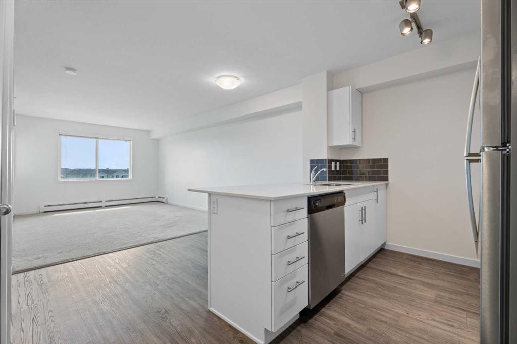 2404-181 Skyview Ranch Manor Ne, Calgary, AB - Indoor Photo Showing Kitchen