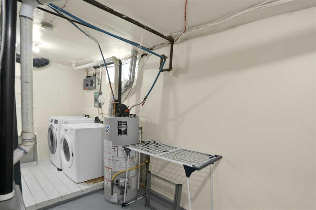 10315 8 Street Sw, Calgary, AB - Indoor Photo Showing Laundry Room