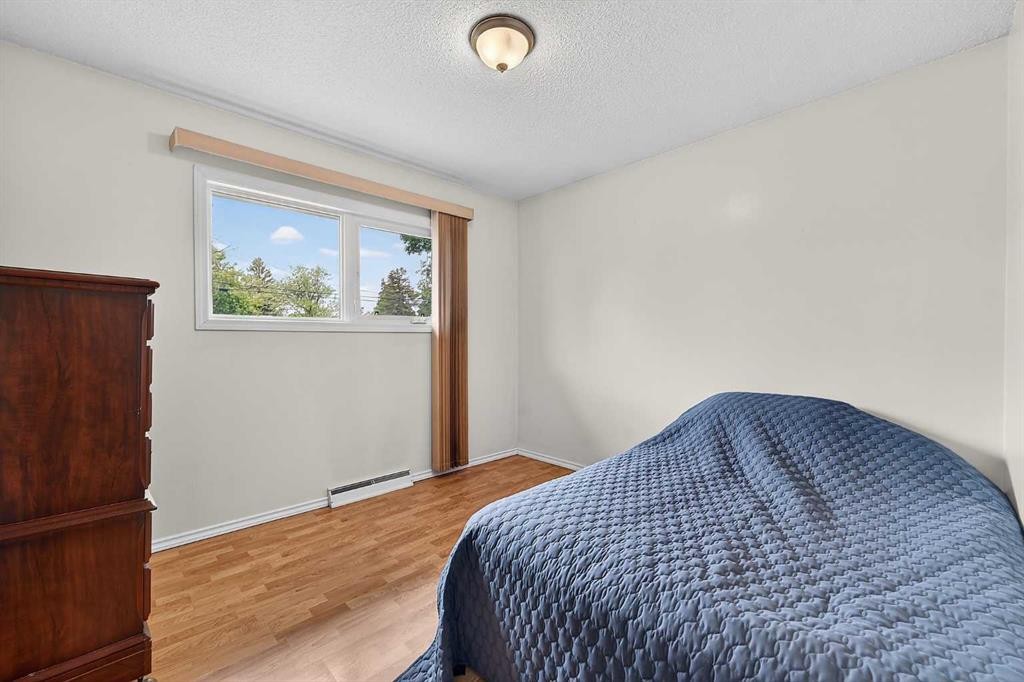 7435 25 Street Se, Calgary, AB