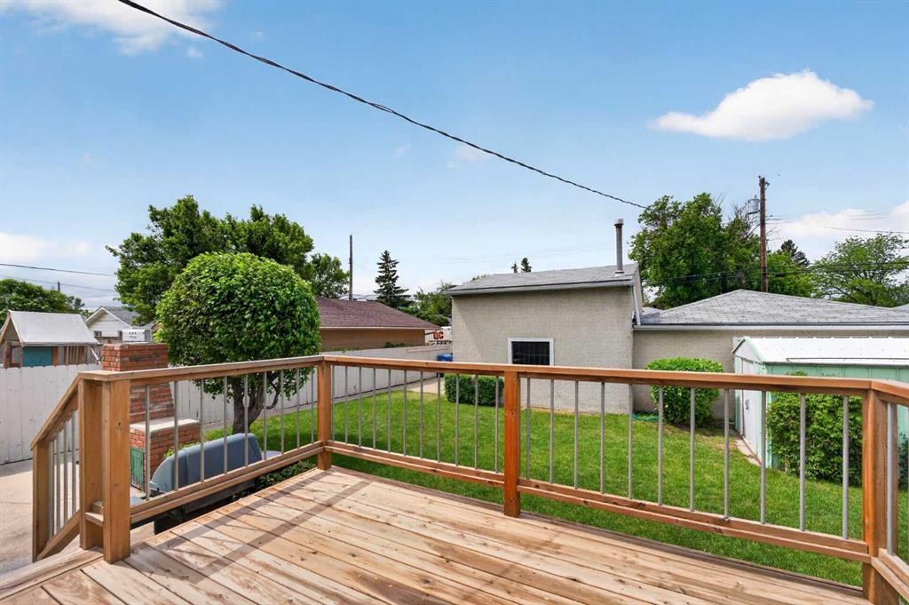 7435 25 Street Se, Calgary, AB