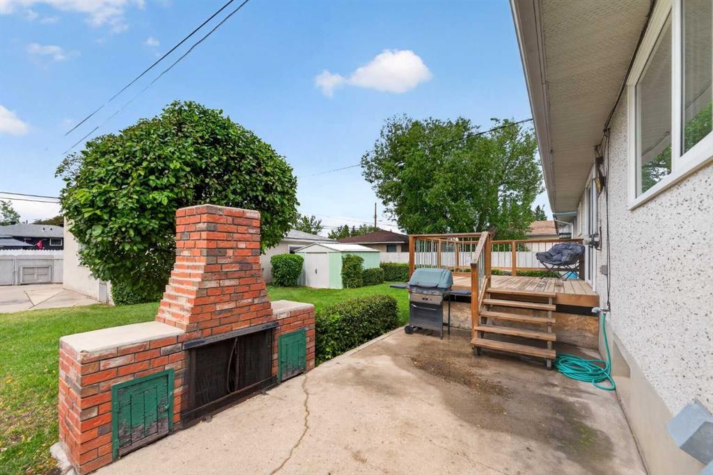 7435 25 Street Se, Calgary, AB