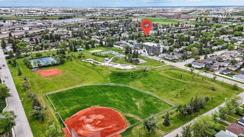 7435 25 Street Se, Calgary, AB