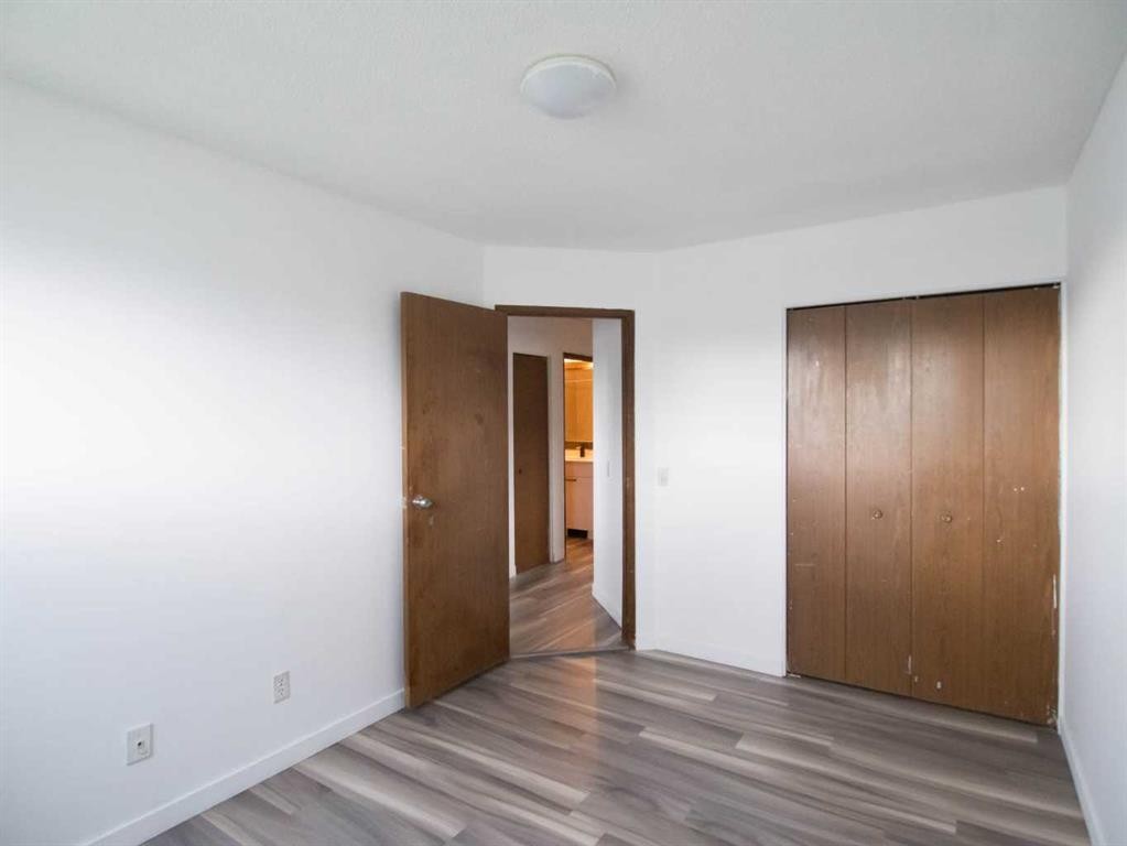 196 Fonda Drive Se, Calgary, AB - Indoor Photo Showing Other Room