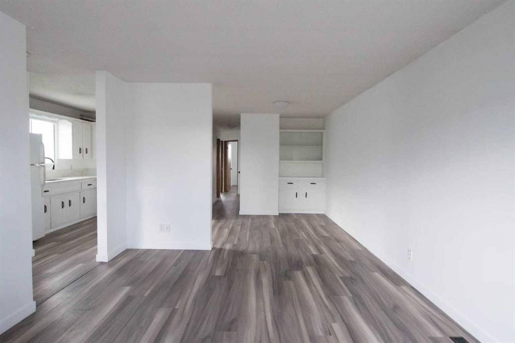 196 Fonda Drive Se, Calgary, AB - Indoor