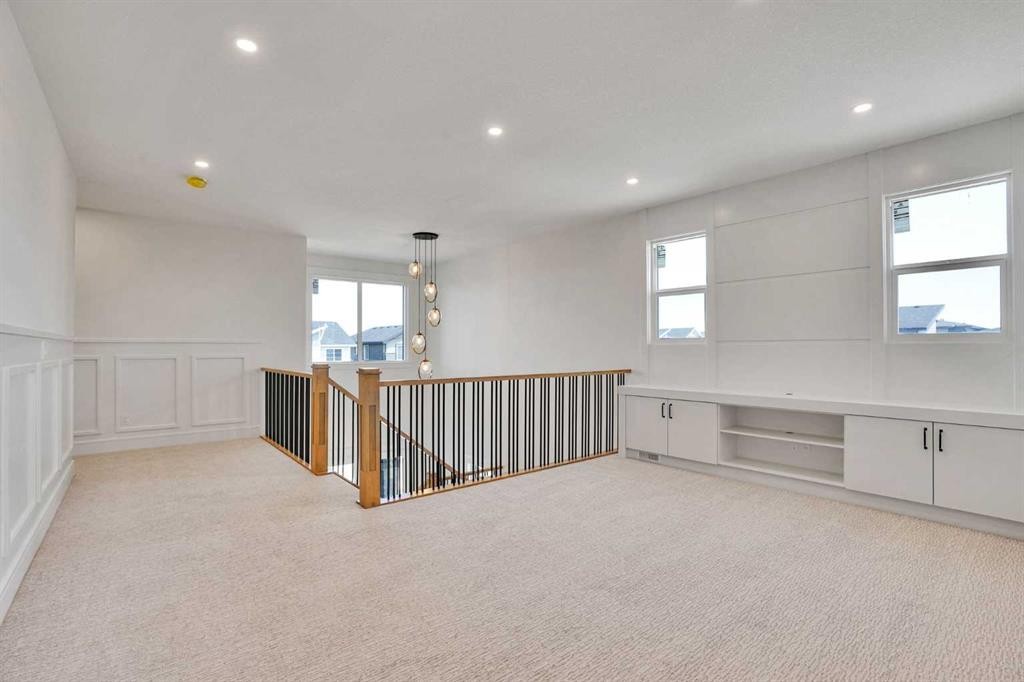 287 Waterford Road, Chestermere, AB - Indoor Photo Showing Other Room