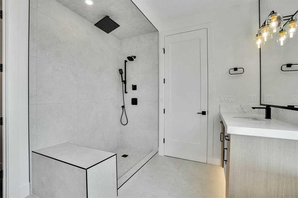 287 Waterford Road, Chestermere, AB - Indoor Photo Showing Bathroom