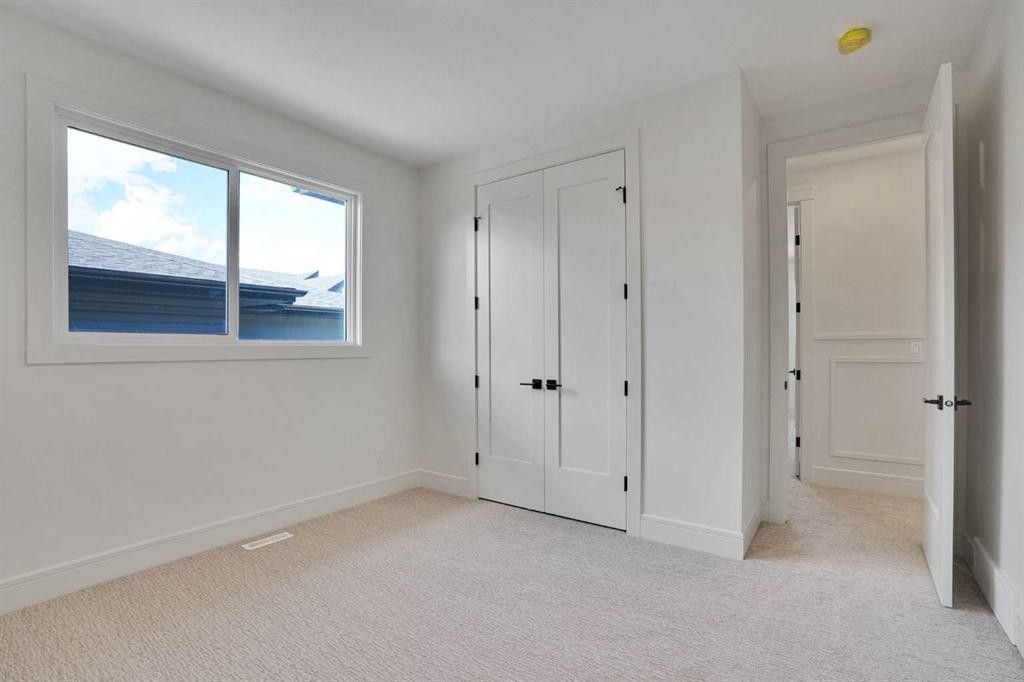 287 Waterford Road, Chestermere, AB - Indoor Photo Showing Other Room