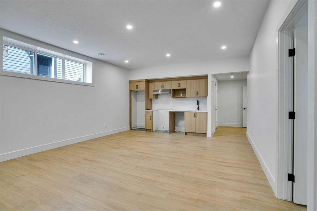287 Waterford Road, Chestermere, AB - Indoor Photo Showing Other Room