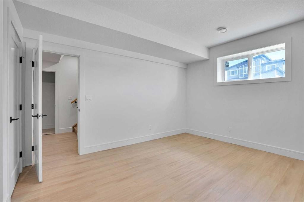 287 Waterford Road, Chestermere, AB - Indoor Photo Showing Other Room