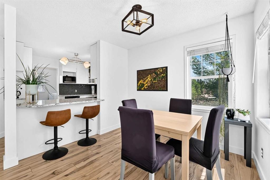 2906-7171 Coach Hill Road Sw, Calgary, AB - Indoor Photo Showing Dining Room