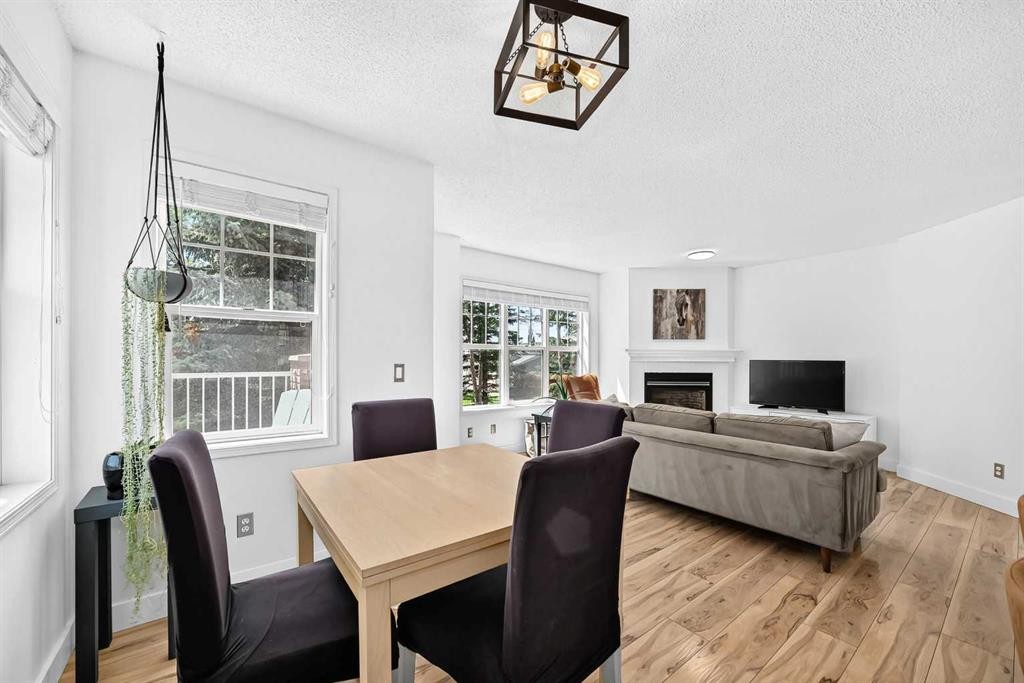 2906-7171 Coach Hill Road Sw, Calgary, AB - Indoor With Fireplace