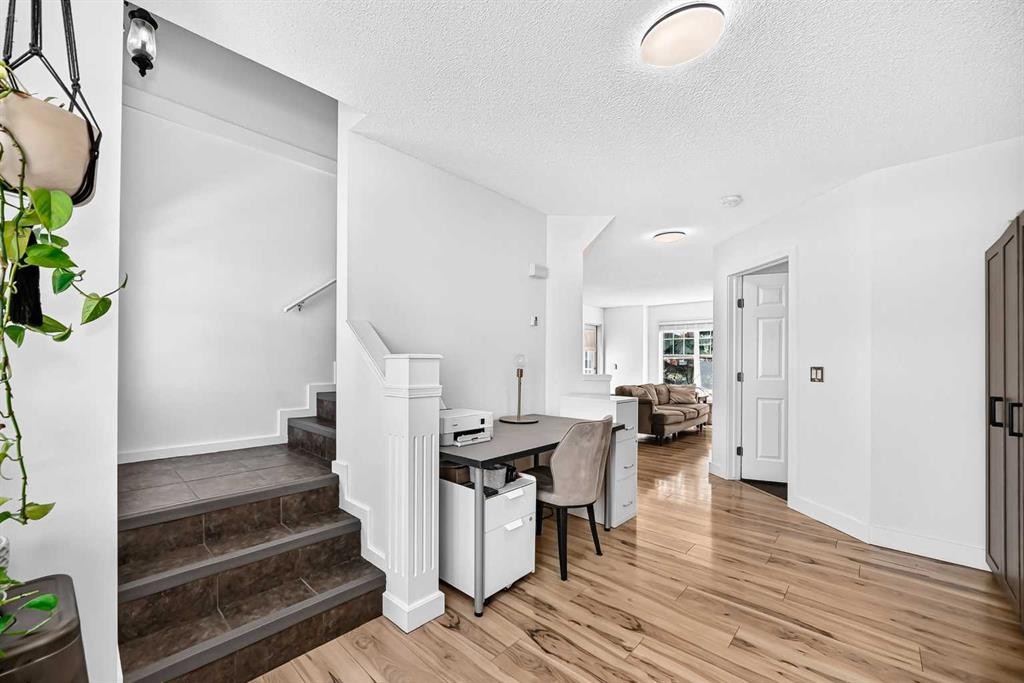 2906-7171 Coach Hill Road Sw, Calgary, AB - Indoor