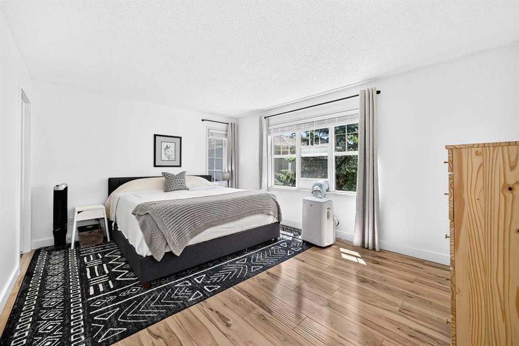 2906-7171 Coach Hill Road Sw, Calgary, AB - Indoor Photo Showing Bedroom