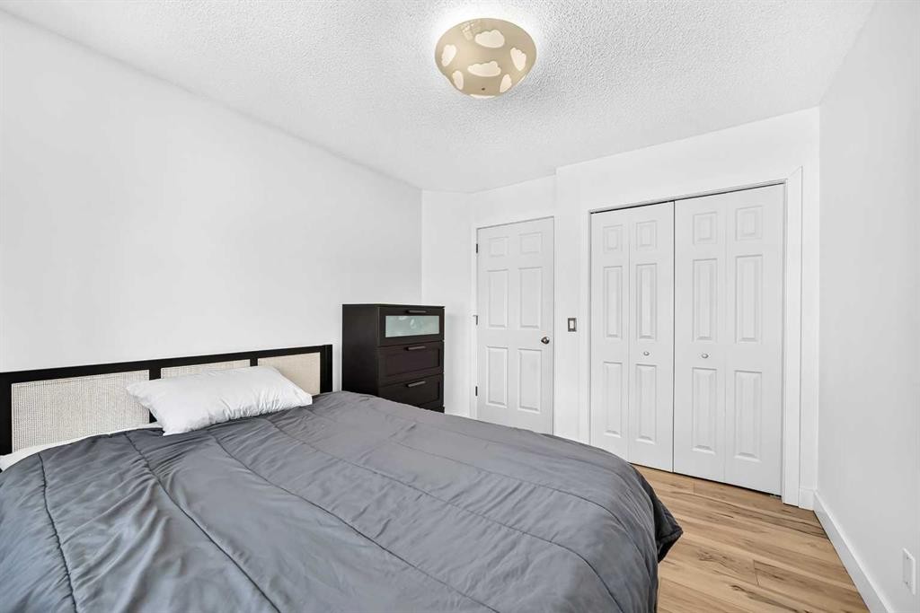 2906-7171 Coach Hill Road Sw, Calgary, AB - Indoor Photo Showing Bedroom