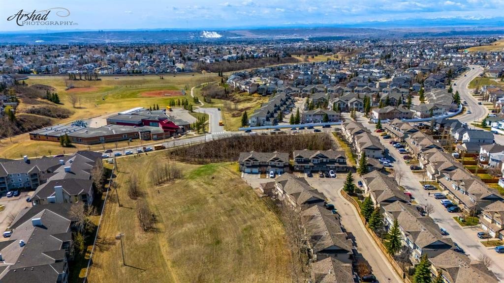 642 Citadel Drive Nw, Calgary, AB - Outdoor With View