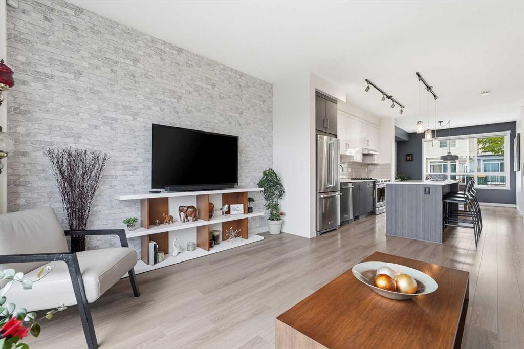41 Sherwood Lane Nw, Calgary, AB