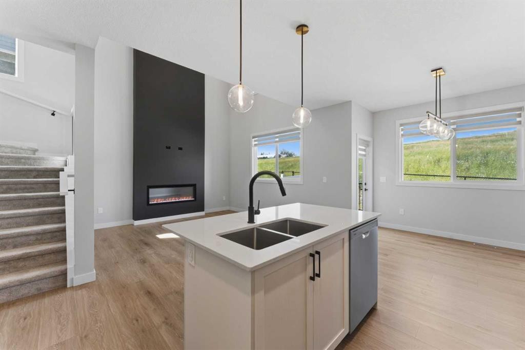 3081 Key Drive Sw, Airdrie, AB - Indoor Photo Showing Kitchen With Double Sink