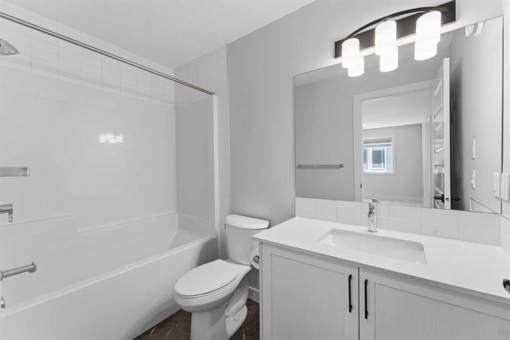 3081 Key Drive Sw, Airdrie, AB - Indoor Photo Showing Bathroom