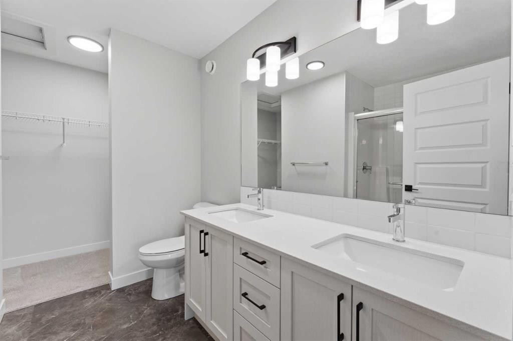3081 Key Drive Sw, Airdrie, AB - Indoor Photo Showing Bathroom