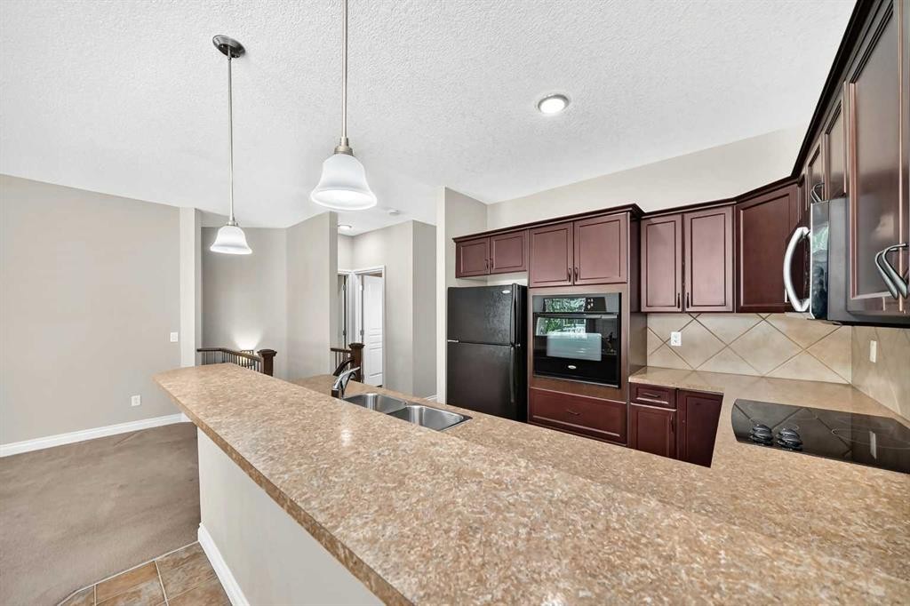 114 Tucker Circle, Okotoks, AB