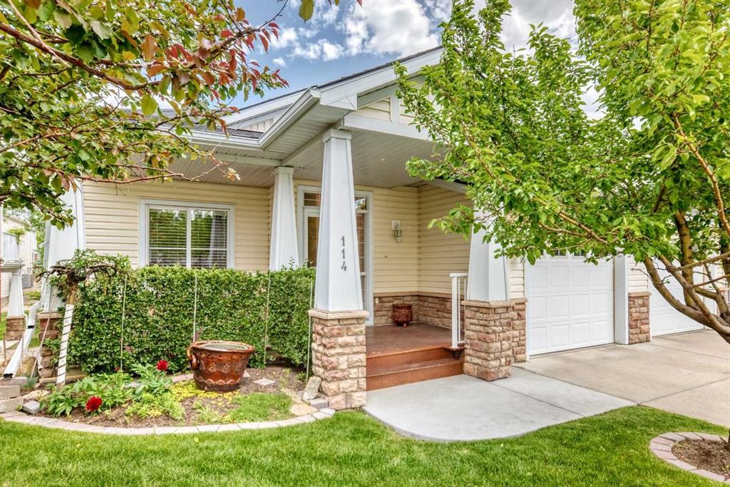 114 Tucker Circle, Okotoks, AB