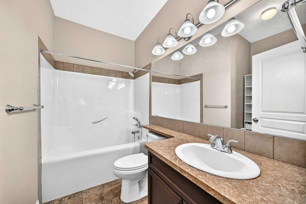 114 Tucker Circle, Okotoks, AB