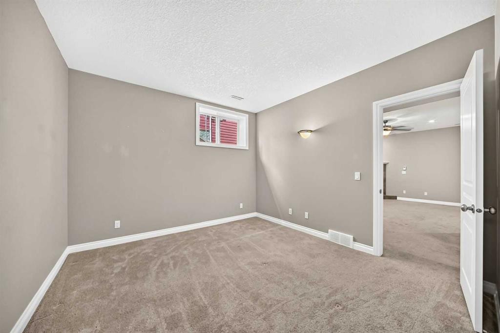 114 Tucker Circle, Okotoks, AB