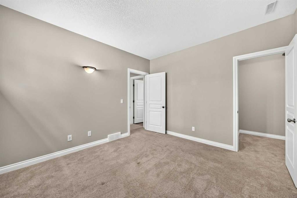 114 Tucker Circle, Okotoks, AB