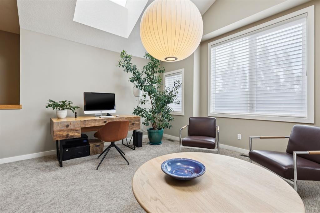 92 Discovery Ridge Circle Sw, Calgary, AB - Indoor Photo Showing Office