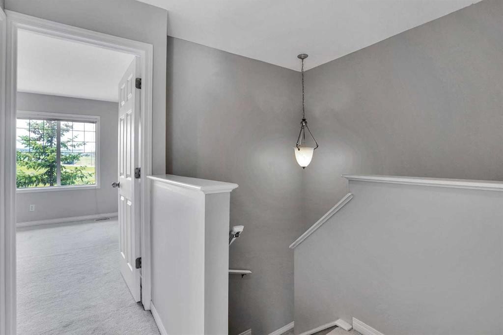 159 Hidden Creek Cove Nw, Calgary, AB