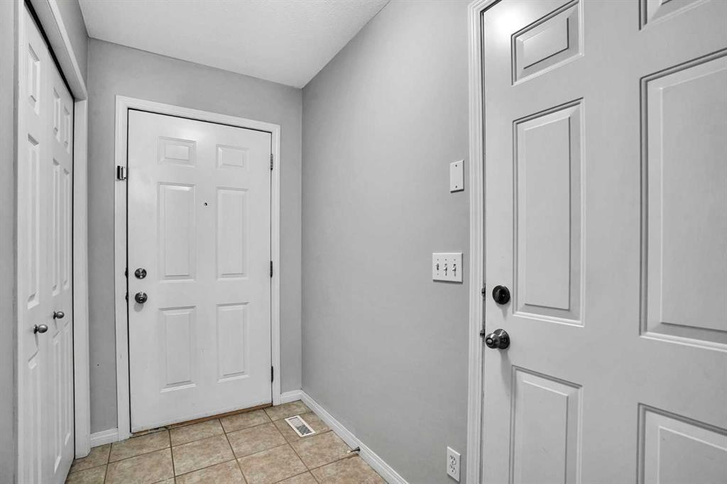 159 Hidden Creek Cove Nw, Calgary, AB