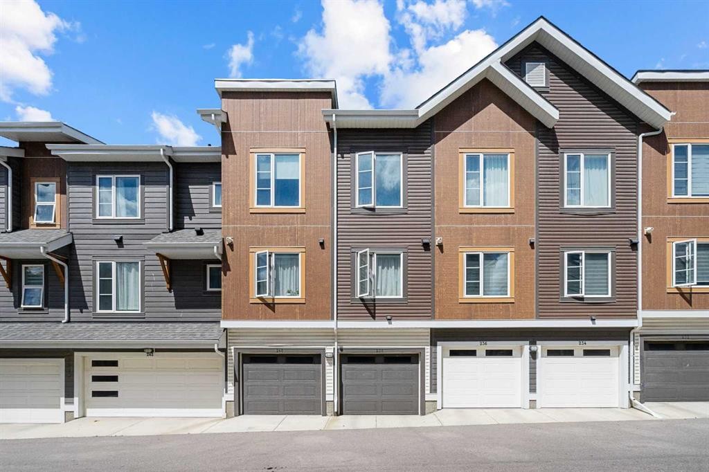 238 Livingston Common Ne, Calgary, AB - Outdoor With Facade