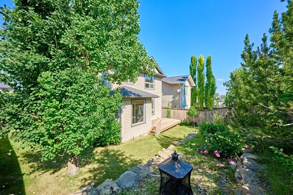 62 Crestmont Drive Sw, Calgary, AB - Outdoor