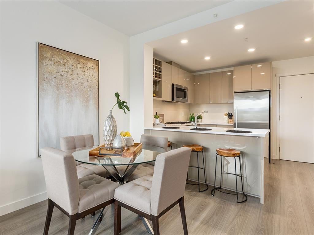 507-301 10 Street Nw, Calgary, AB - Indoor