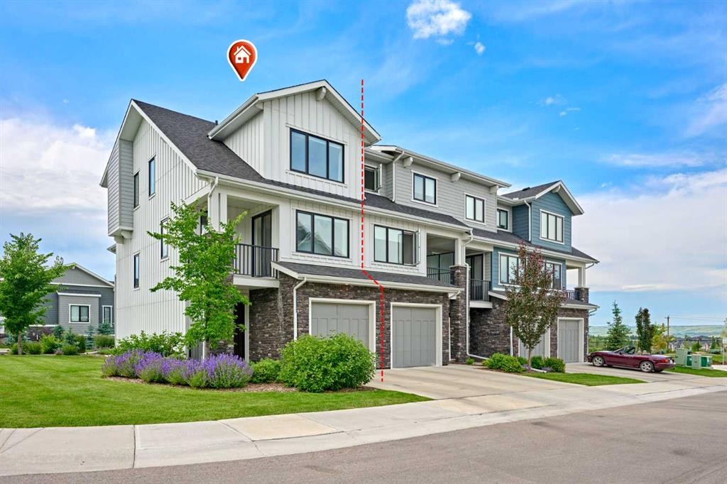 102 Crestridge Common Sw, Calgary, AB - Outdoor With Facade