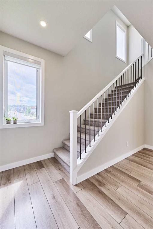 102 Crestridge Common Sw, Calgary, AB - Indoor Photo Showing Other Room