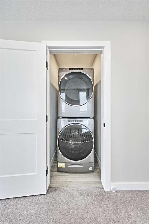 102 Crestridge Common Sw, Calgary, AB - Indoor Photo Showing Laundry Room