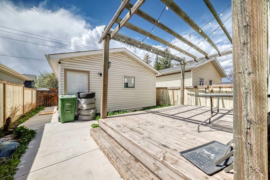 279 Falton Drive Ne, Calgary, AB