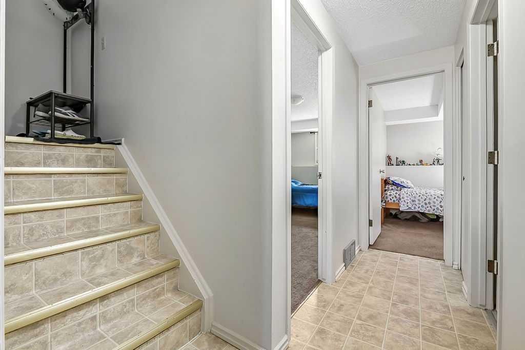 124 Bergen Road Nw, Calgary, AB