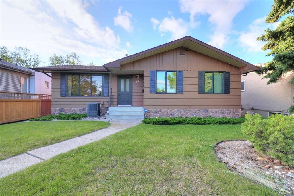 31 Rosery Drive Nw, Calgary, AB - Outdoor