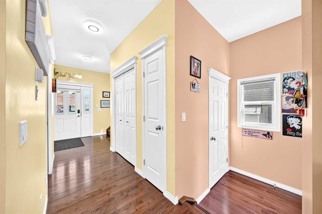 29 Westridge Crescent, Okotoks, AB - Indoor Photo Showing Other Room