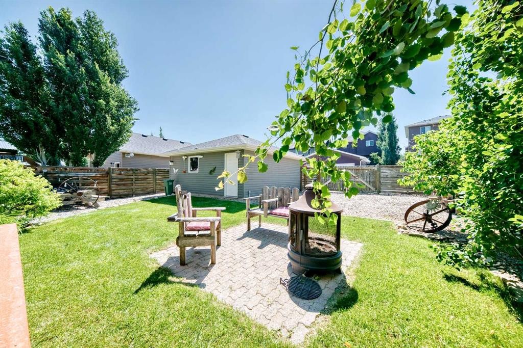 29 Westridge Crescent, Okotoks, AB - Outdoor