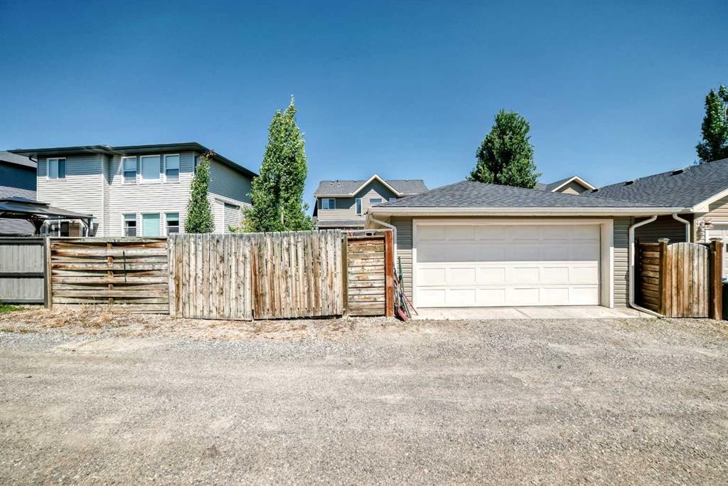 29 Westridge Crescent, Okotoks, AB - Outdoor