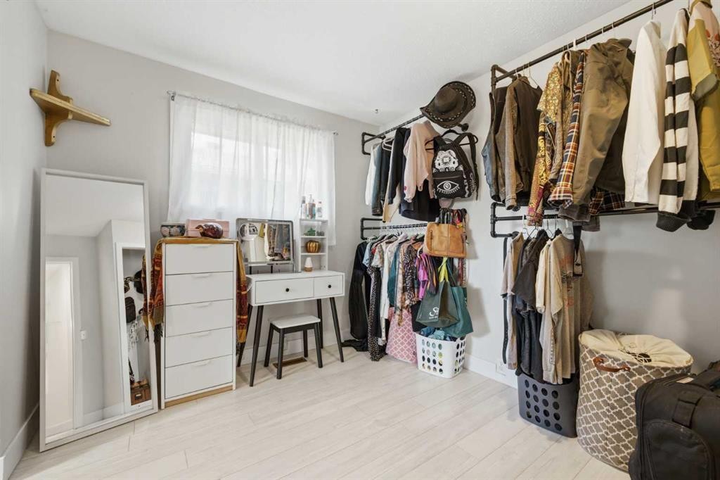 4159 Doverbrook Road Se, Calgary, AB - Indoor