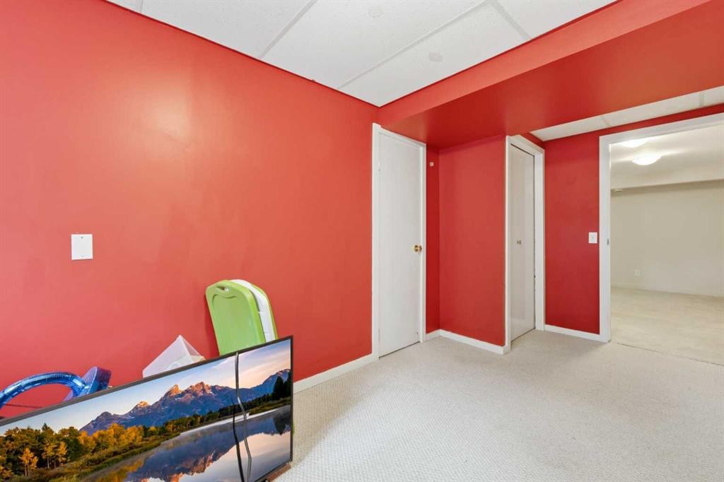 4159 Doverbrook Road Se, Calgary, AB - Indoor