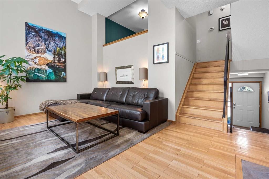 17 Glenbrook Villas Sw, Calgary, AB