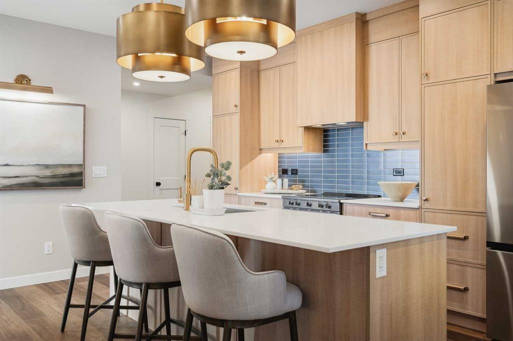 2301-55 Lucas Way Nw, Calgary, AB - Indoor Photo Showing Kitchen With Stainless Steel Kitchen With Upgraded Kitchen