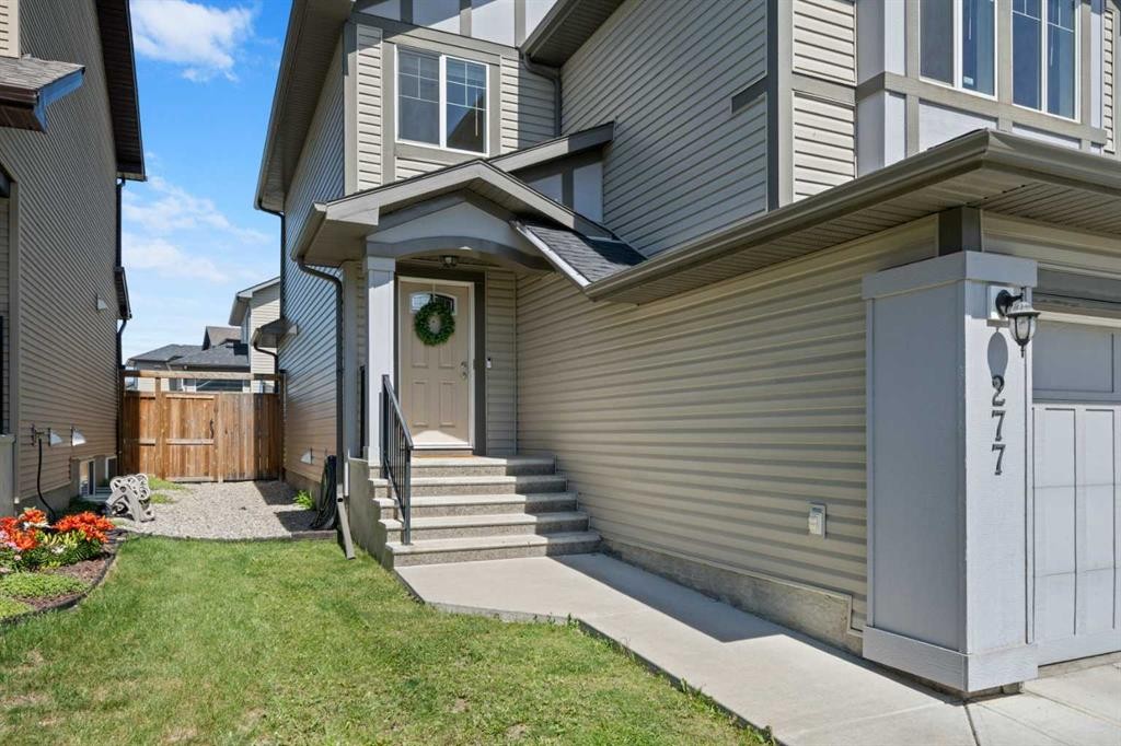 277 Brightonwoods Gardens Se, Calgary, AB - Outdoor
